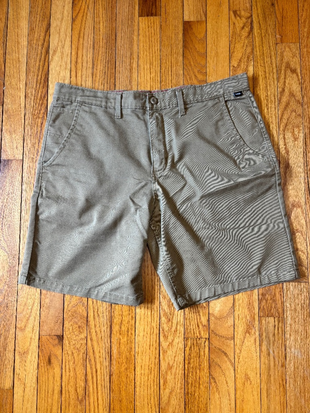 Vans shorts men’s khaki tan color size 36 chinos